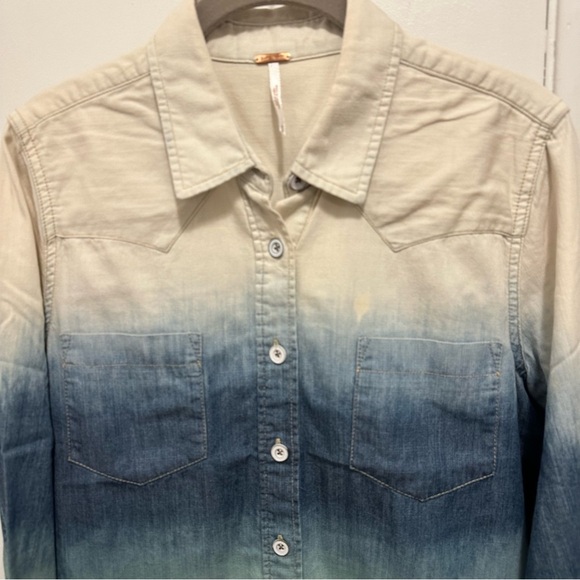 Free People Ombre Frayed Hem Chambray Denim Button Down Shirt Women M blue green - Picture 4 of 9